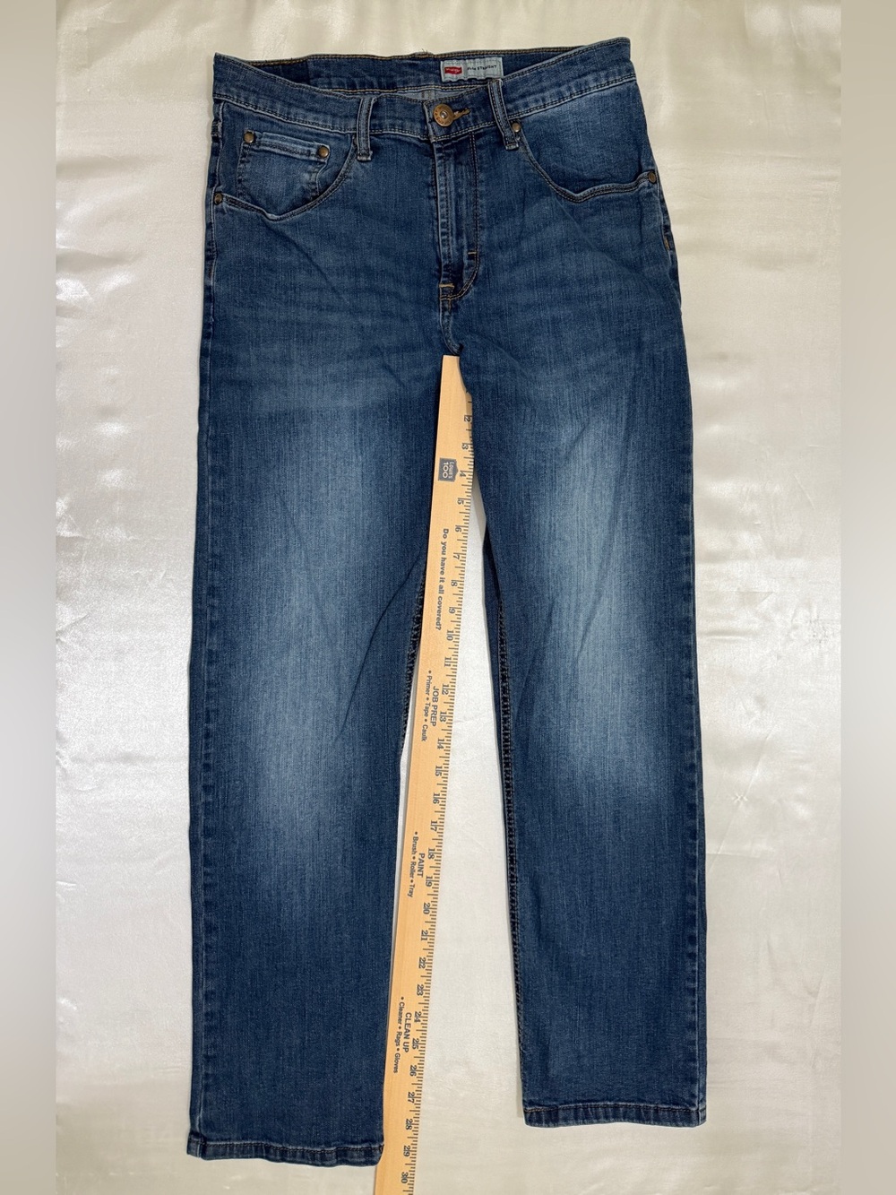 Wrangler Slim Straight Fit Jeans size 31x30